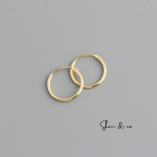 Sterling Silver Simple Hoop Earrings, Large Medium Small Minimalist Hoops in Gold & Silver, Gift for Her, Sleeper Earrings, Big Gold Hoop